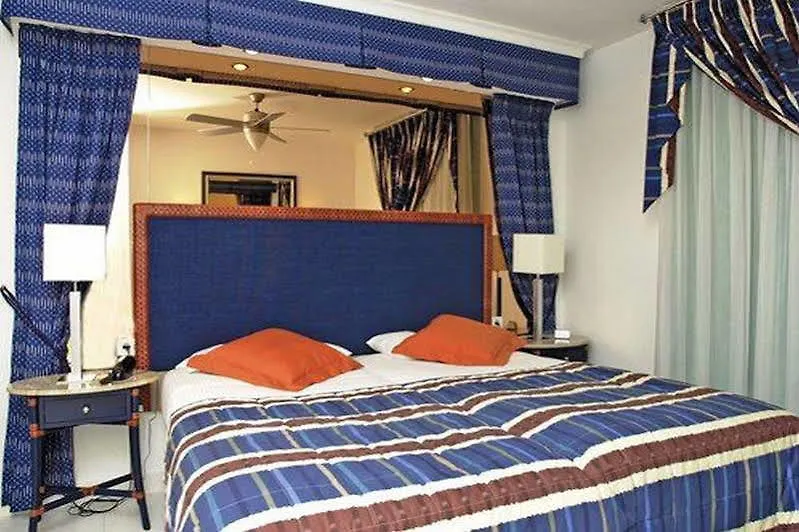 *** Apartahotel Beverly Hills Heights - Excel Hotels & Resorts Los Cristianos  España