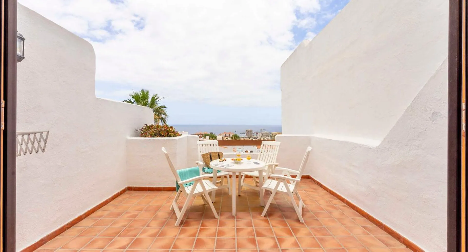 Beverly Hills Heights Los Cristianos  Aparthotel